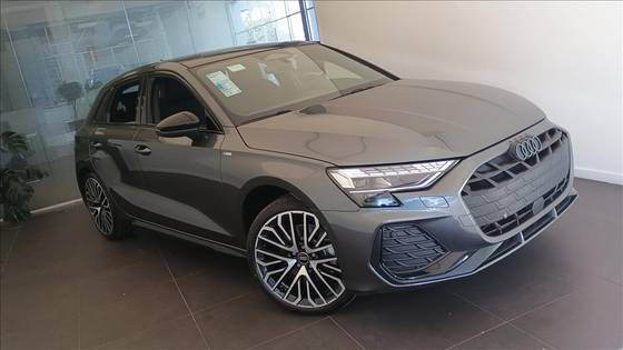 AUDI A3 2.0 40 TFSI GASOLINA SPORTBACK PERFORMANCE BLACK S-TRONIC AUDI A3 2.0 40 TFSI GASOLINA SPORTBACK PERFORMANCE BLACK S-TRONIC